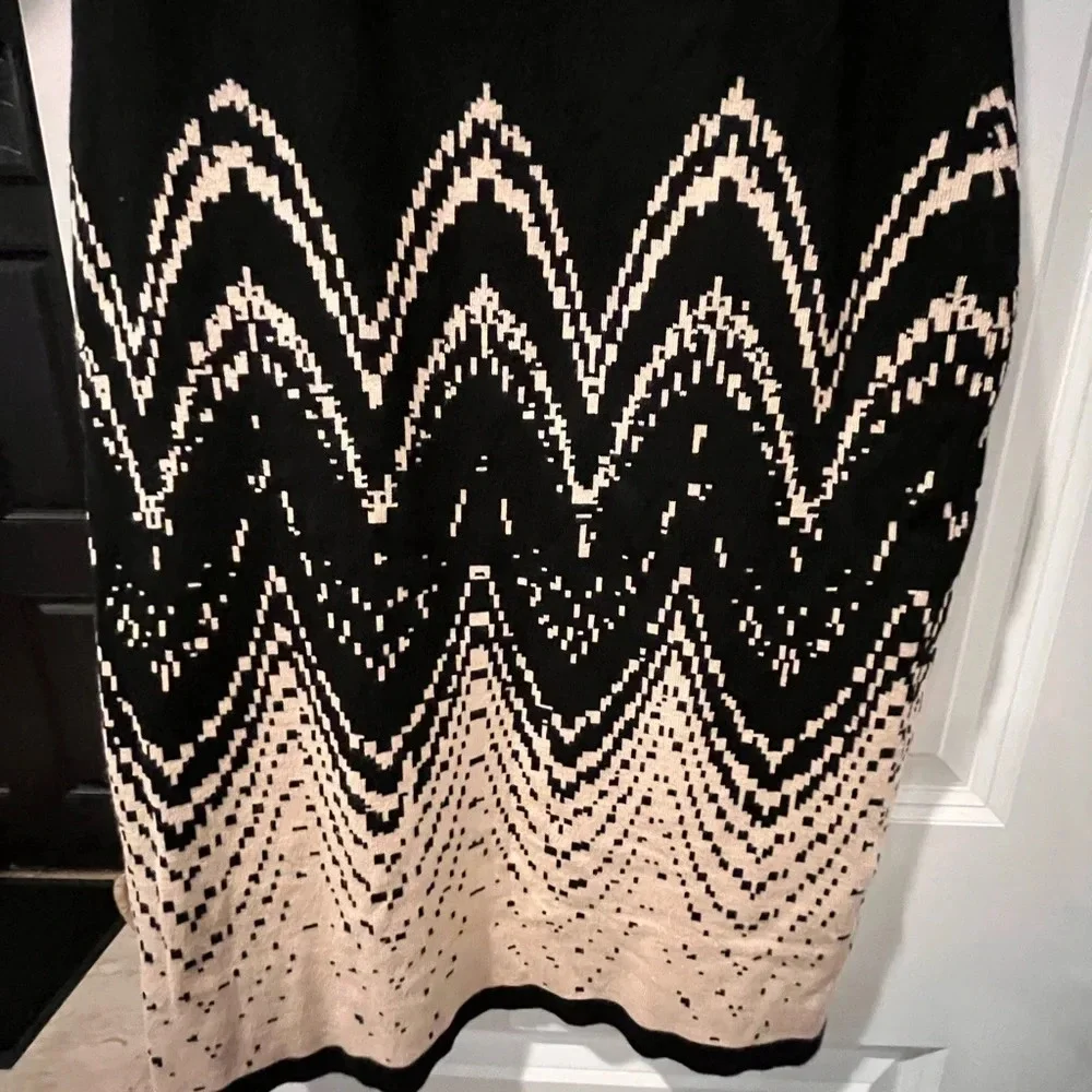 ~Gabby Skye~ Sweater Dress - Small